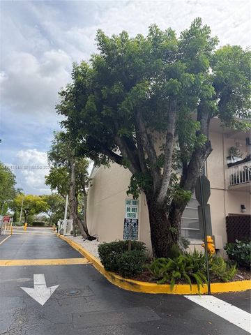 13781 SW 66th St 231B, Miami, FL 33183