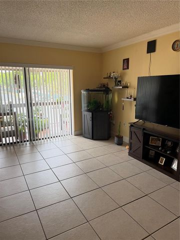13781 SW 66th St 231B, Miami, FL 33183