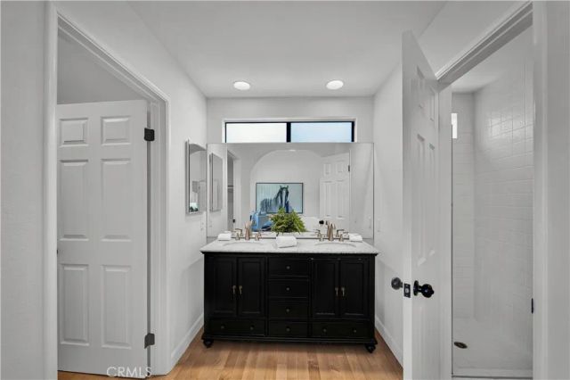 6 N Peregrine Circle, Oak Park, CA 91377