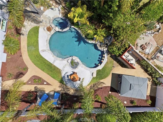 6 N Peregrine Circle, Oak Park, CA 91377