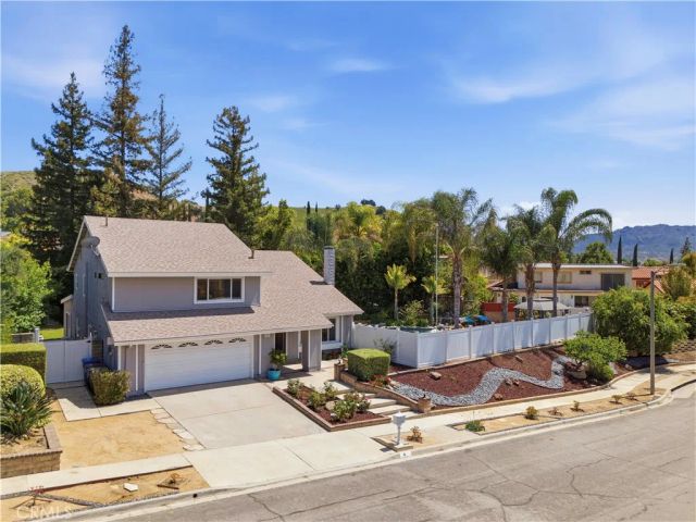 6 N Peregrine Circle, Oak Park, CA 91377