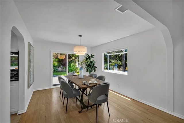 6 N Peregrine Circle, Oak Park, CA 91377