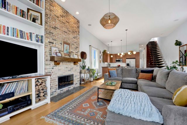 1416 N Campbell Avenue 3, Chicago, IL 60622