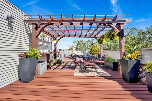 1416 N Campbell Avenue 3, Chicago, IL 60622