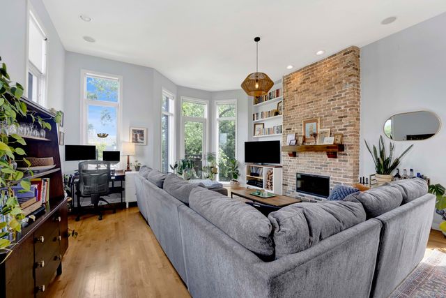 1416 N Campbell Avenue 3, Chicago, IL 60622