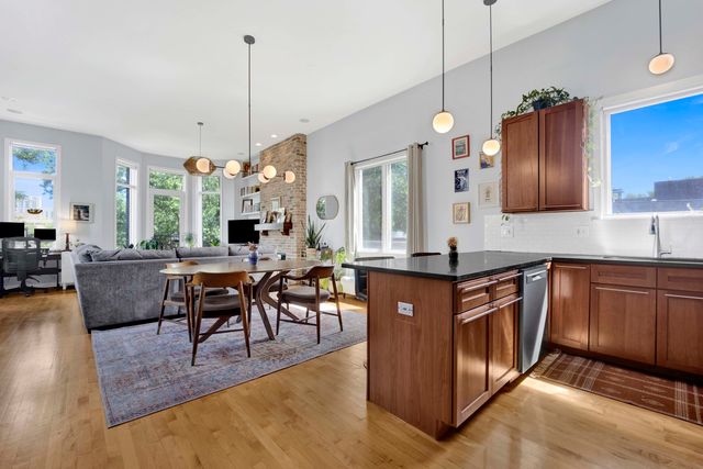 1416 N Campbell Avenue 3, Chicago, IL 60622