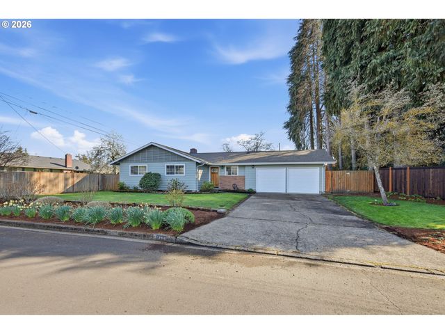 1789 LAWNRIDGE Ave, Springfield, OR 97477