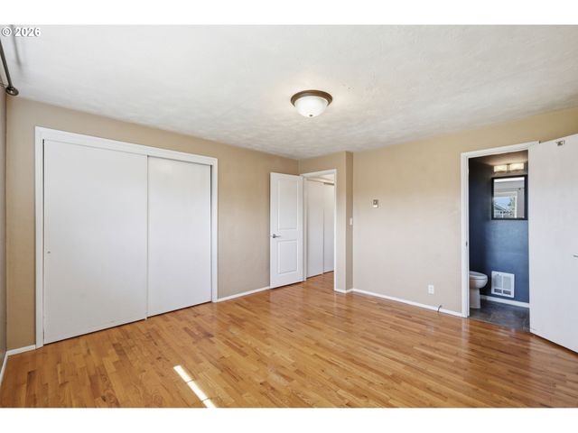 1789 LAWNRIDGE Ave, Springfield, OR 97477