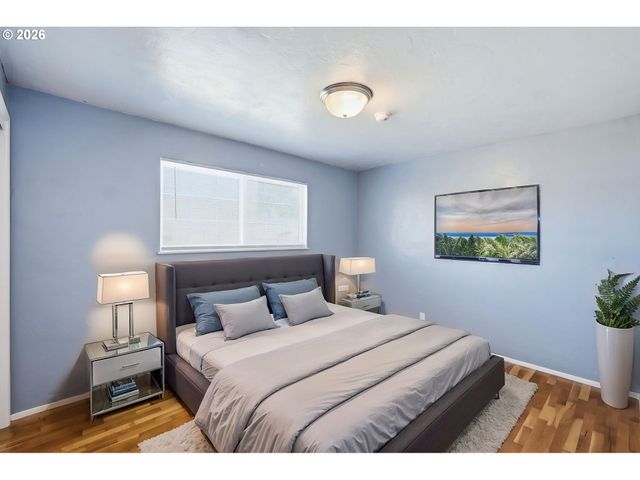 1789 LAWNRIDGE Ave, Springfield, OR 97477