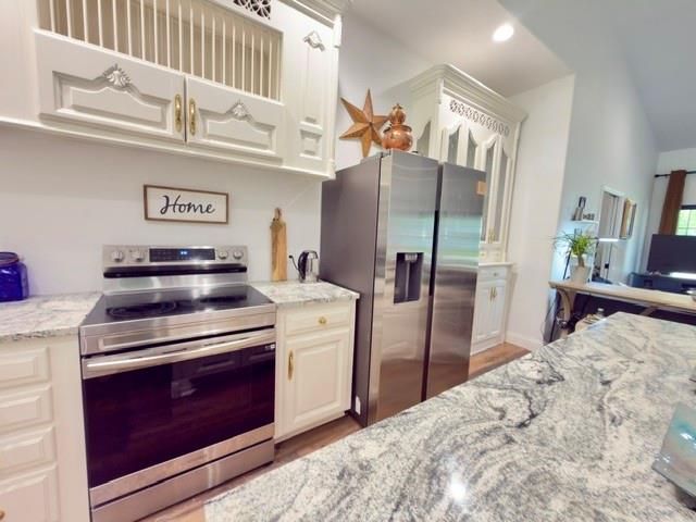427 W Walnut Street, Nevada, MO 64772