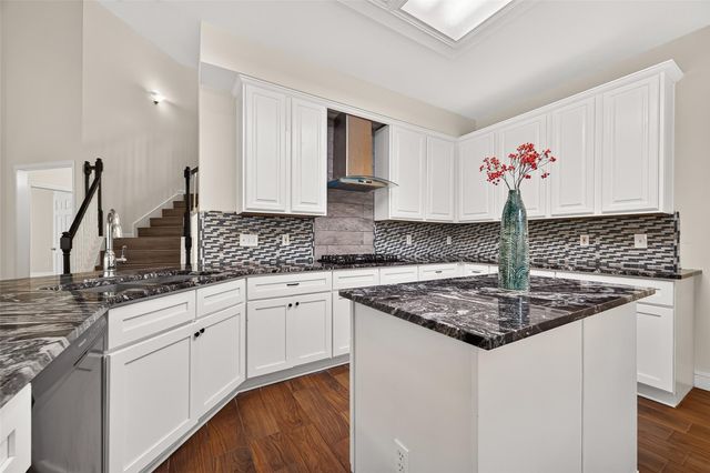 11322 Hillside Glen Trail, Houston, TX 77065