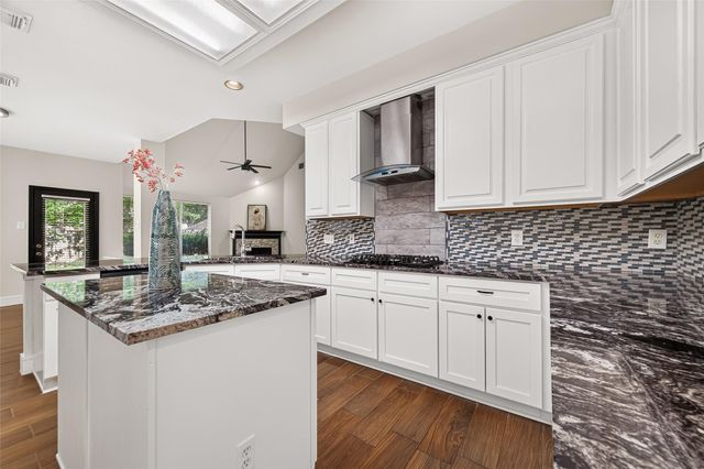 11322 Hillside Glen Trail, Houston, TX 77065