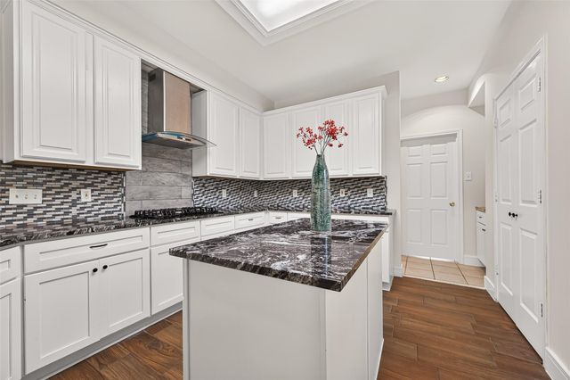11322 Hillside Glen Trail, Houston, TX 77065