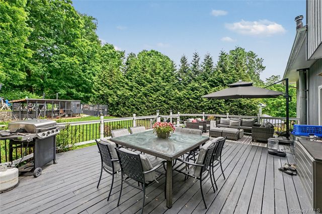 26 Mandy Lane, Mahopac, NY 10541