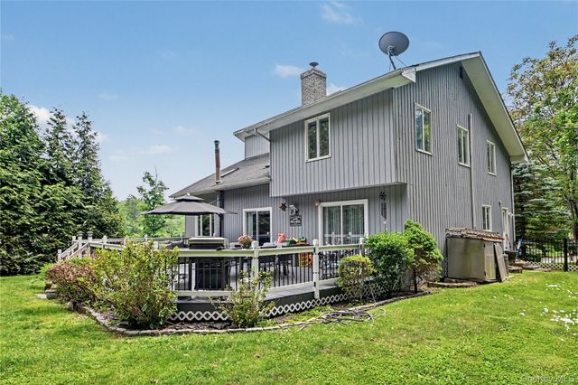 26 Mandy Lane, Mahopac, NY 10541