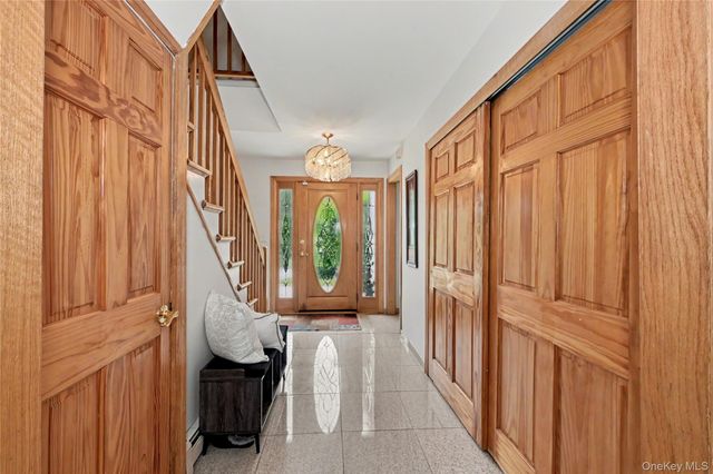 26 Mandy Lane, Mahopac, NY 10541