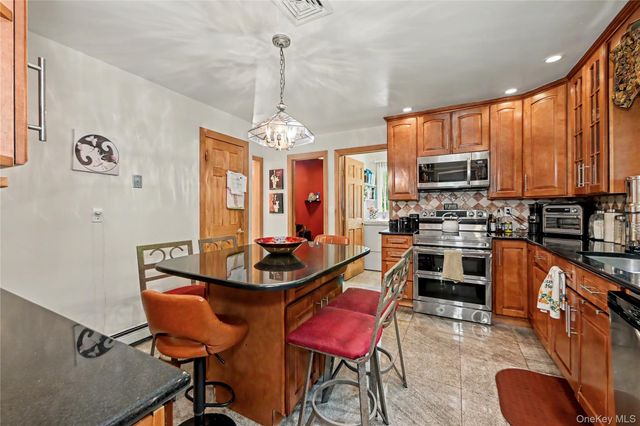 26 Mandy Lane, Mahopac, NY 10541