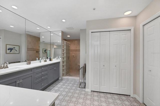 242 HIDDEN BAY DRIVE 302, Osprey, FL 34229