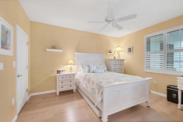 242 HIDDEN BAY DRIVE 302, Osprey, FL 34229