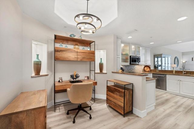 242 HIDDEN BAY DRIVE 302, Osprey, FL 34229