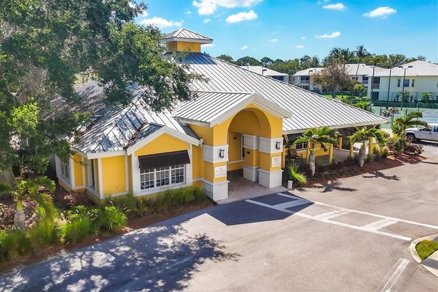 242 HIDDEN BAY DRIVE 302, Osprey, FL 34229