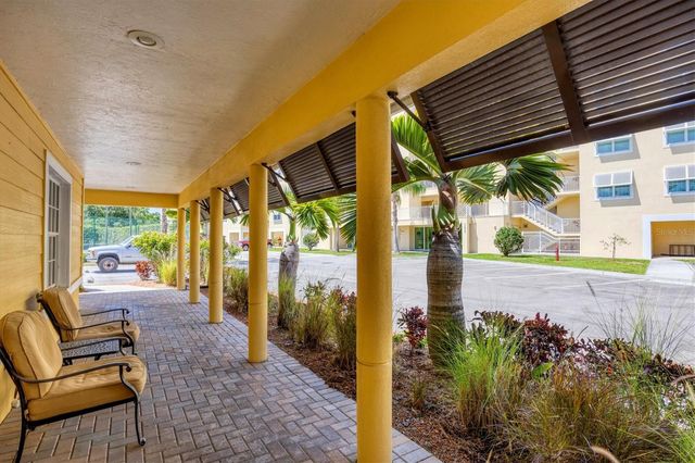 242 HIDDEN BAY DRIVE 302, Osprey, FL 34229