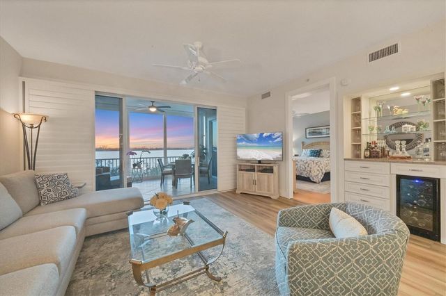 242 HIDDEN BAY DRIVE 302, Osprey, FL 34229