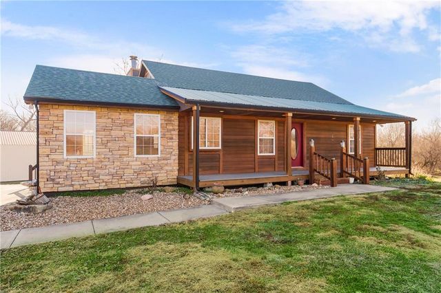 34509 E 323rd Street, Garden City, MO 64747