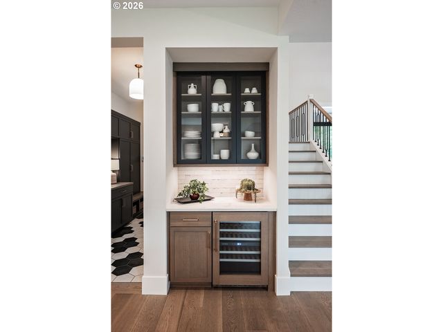 4460 Lords Ln, Lake Oswego, OR 97035