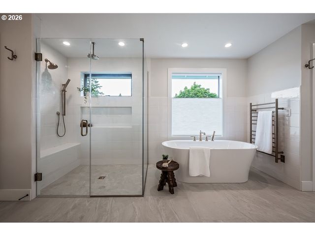 4460 Lords Ln, Lake Oswego, OR 97035