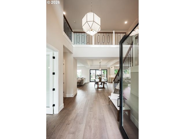 4460 Lords Ln, Lake Oswego, OR 97035