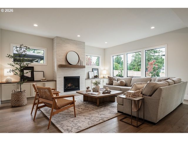 4460 Lords Ln, Lake Oswego, OR 97035
