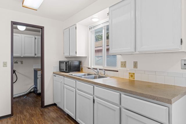 3142 E 31st Ave, Spokane, WA 99223