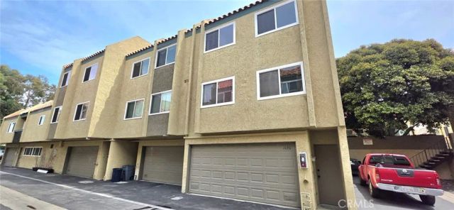 1120 Palo Verde Avenue, Long Beach, CA 90815