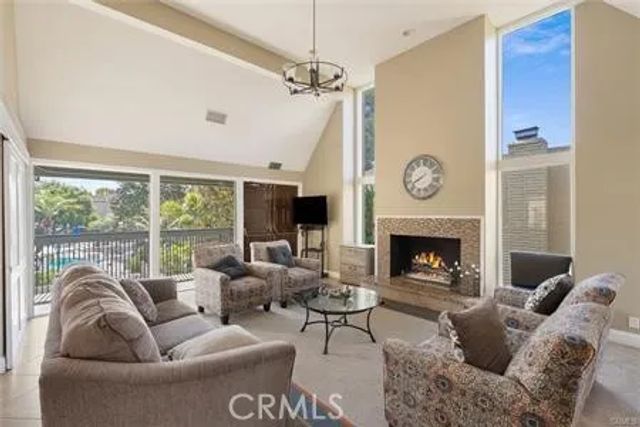 1120 Palo Verde Avenue, Long Beach, CA 90815