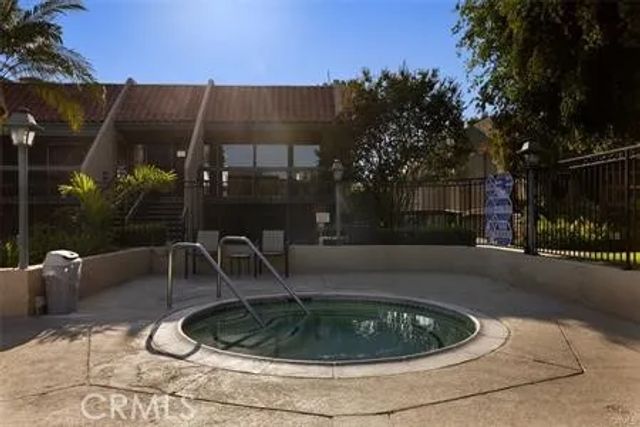 1120 Palo Verde Avenue, Long Beach, CA 90815