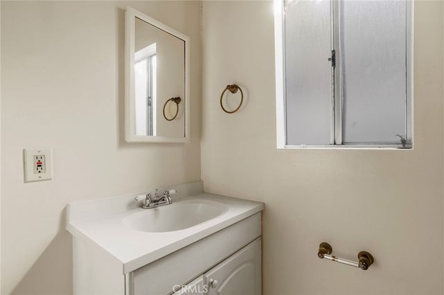 4140 Edenhurst Avenue, Los Angeles, CA 90039