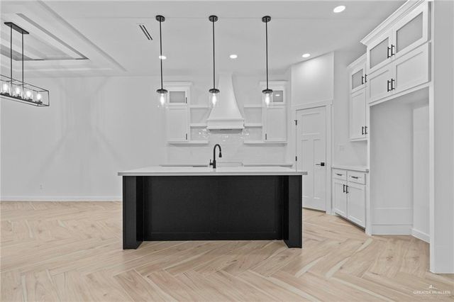 2728 E Conroe Road, Edinburg, TX 78542