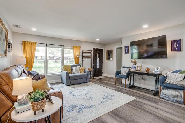 3212 San Marcus Avenue, Dallas, TX 75228