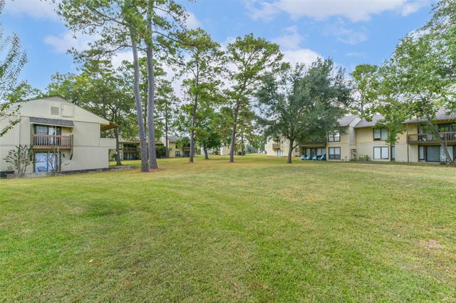 15919 Golf Club Drive 215, Crosby, TX 77532