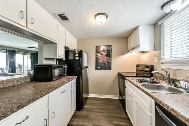 15919 Golf Club Drive 215, Crosby, TX 77532