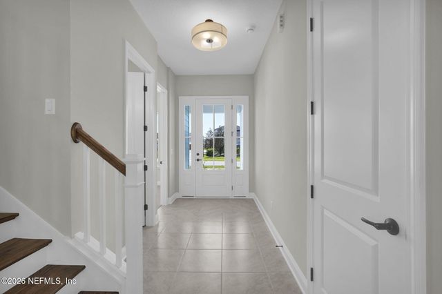 12156 MARIPOSA Avenue, Jacksonville, FL 32256