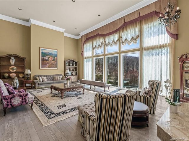 19 Mallard Drive, Lloyd Harbor, NY 11743