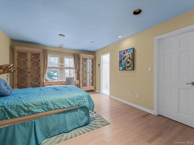 19 Mallard Drive, Lloyd Harbor, NY 11743