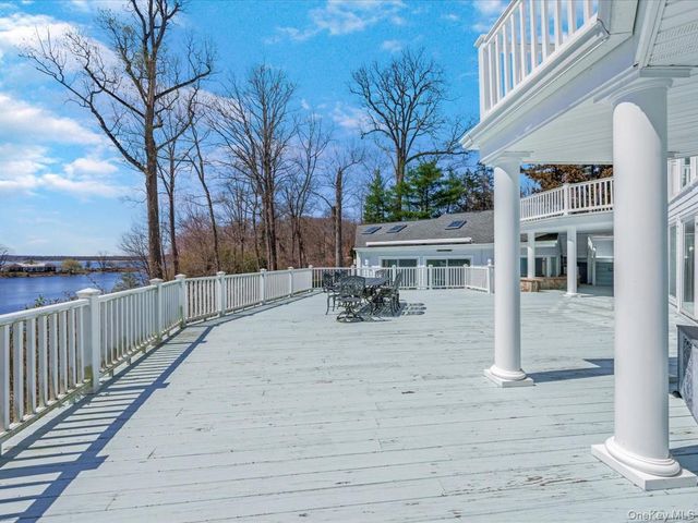 19 Mallard Drive, Lloyd Harbor, NY 11743