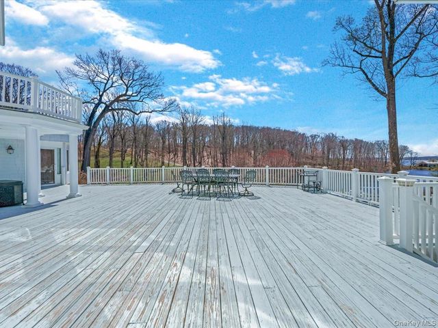 19 Mallard Drive, Lloyd Harbor, NY 11743