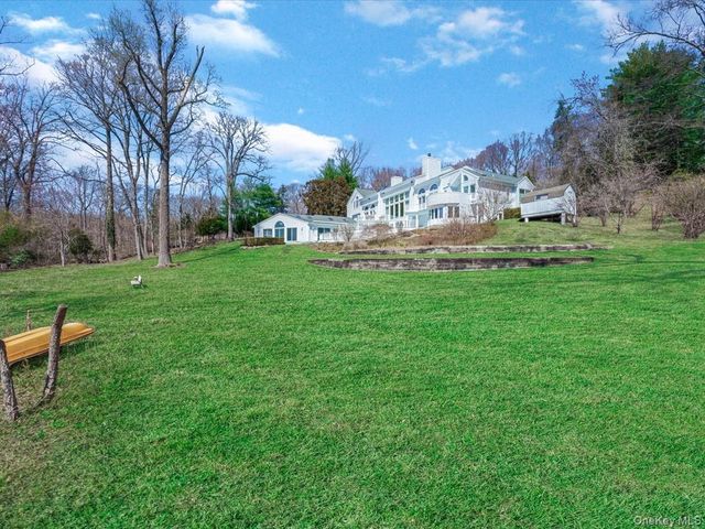 19 Mallard Drive, Lloyd Harbor, NY 11743