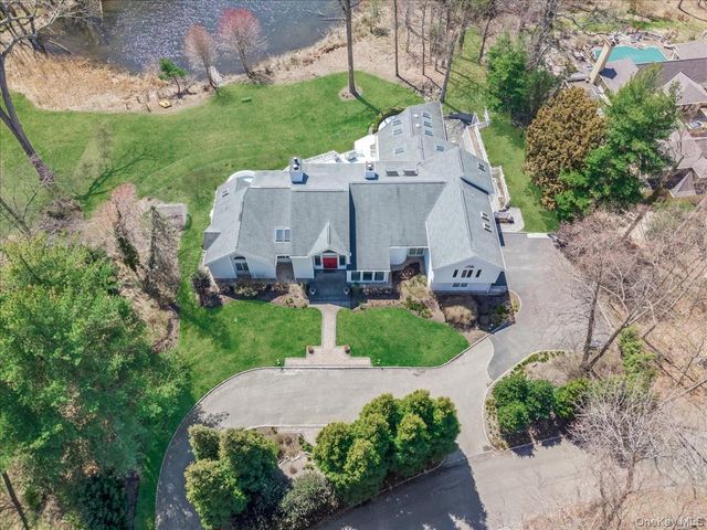 19 Mallard Drive, Lloyd Harbor, NY 11743