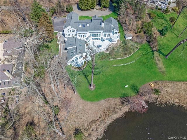 19 Mallard Drive, Lloyd Harbor, NY 11743