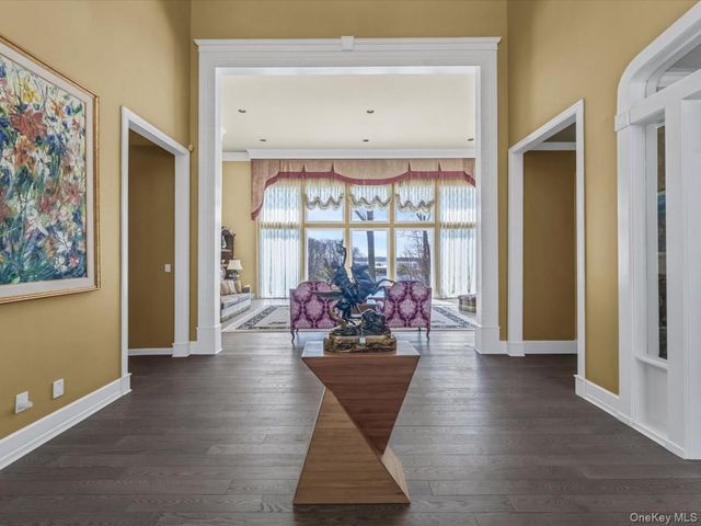 19 Mallard Drive, Lloyd Harbor, NY 11743